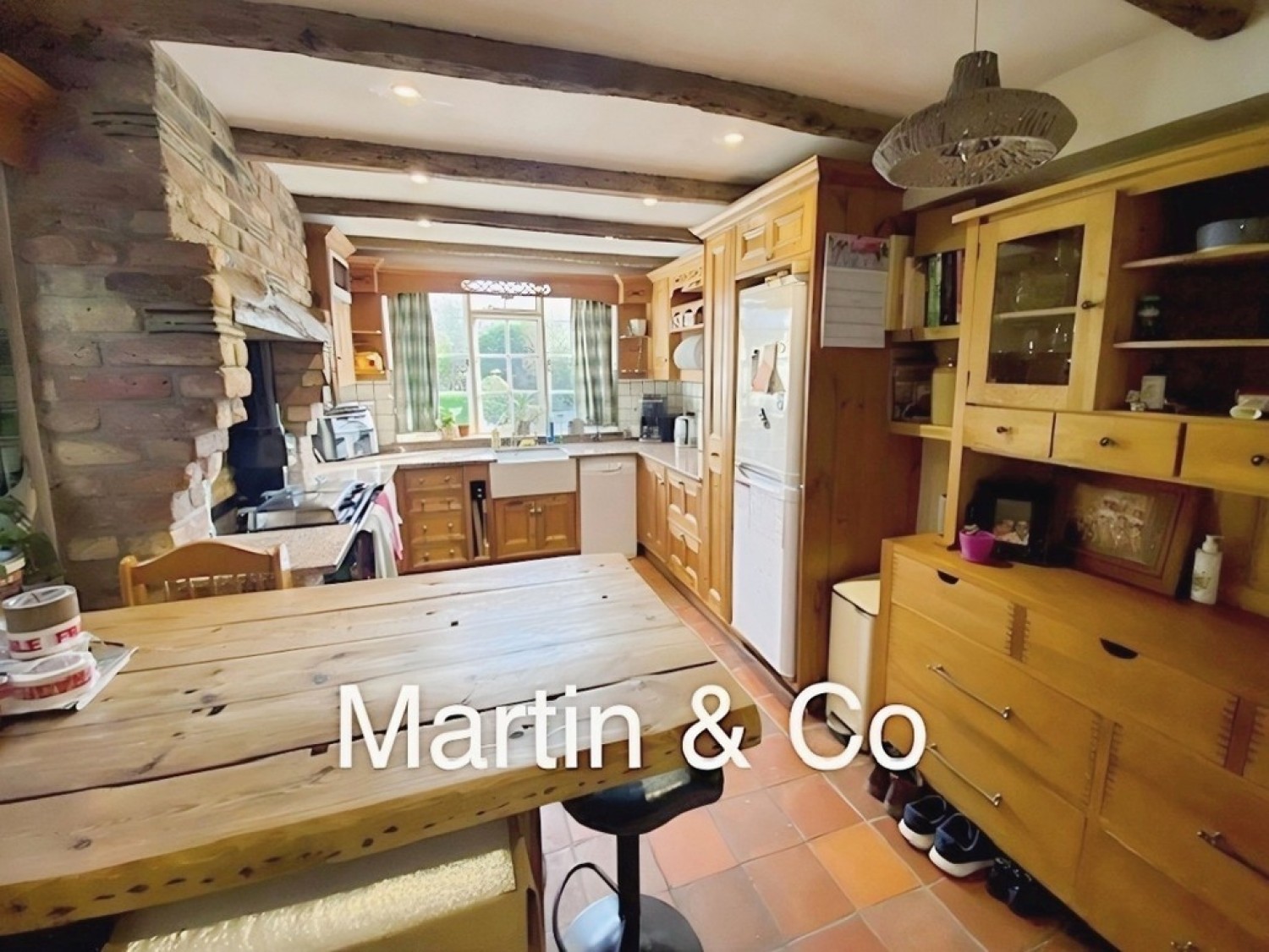 3 bedroom House for Letting High Road, Chipstead, CR5 3SE