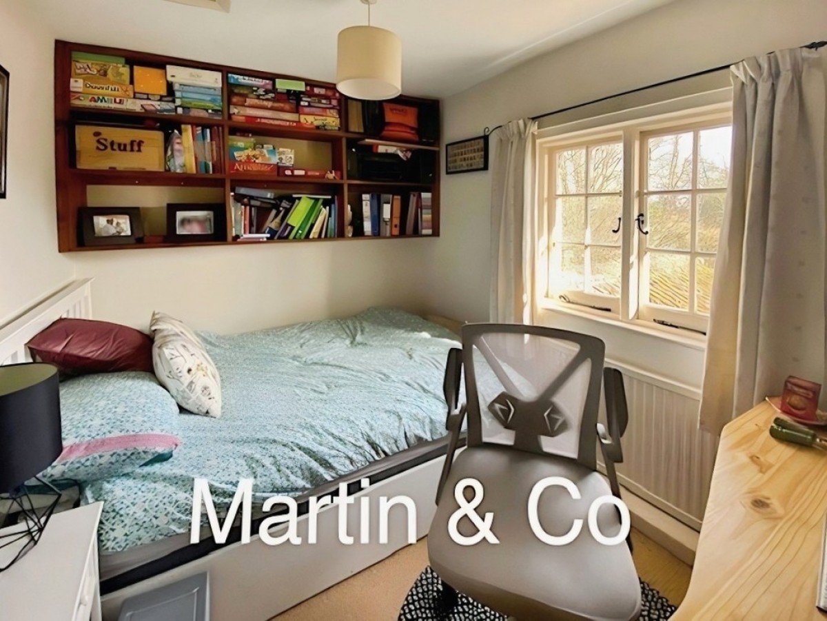 High Road, Chipstead, CR5 3SE