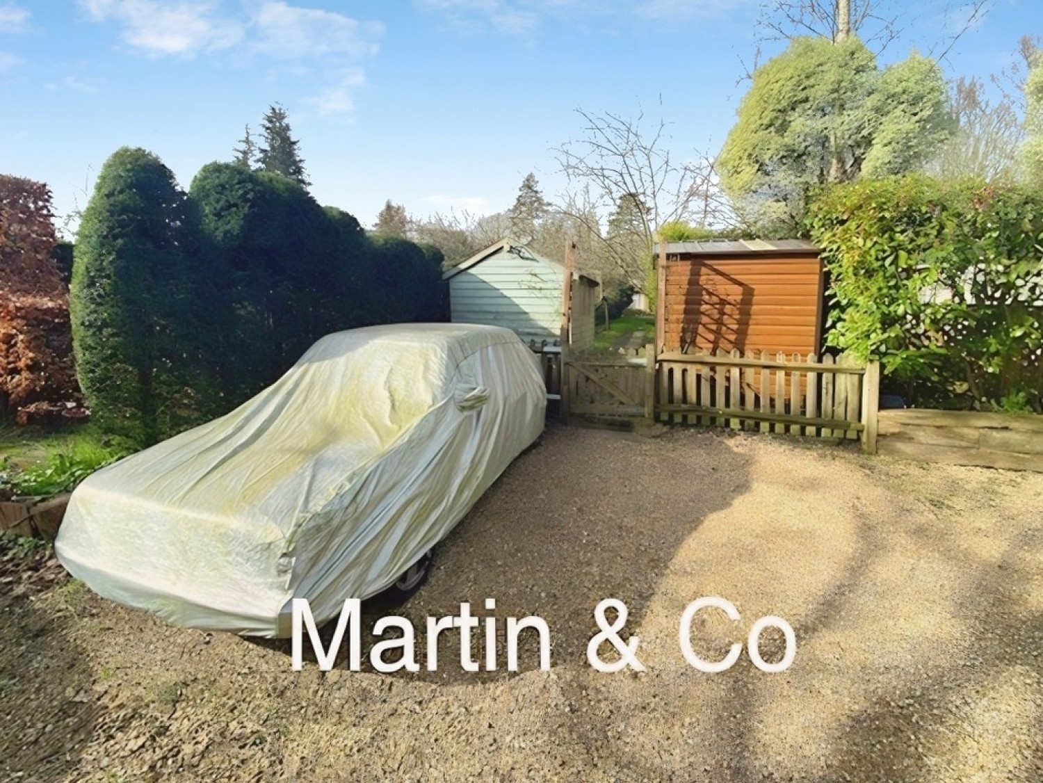 3 bedroom House for Letting High Road, Chipstead, CR5 3SE