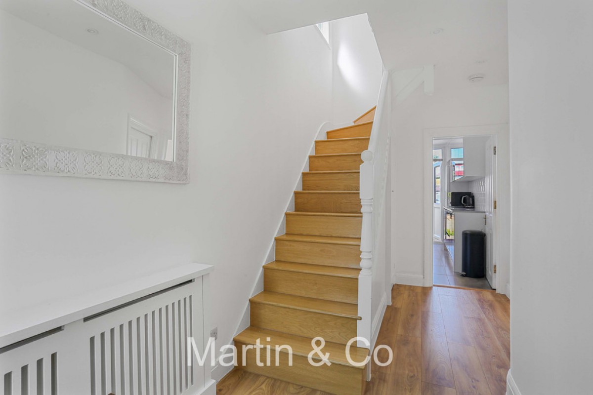 Sandbourne Avenue, Wimbledon, SW19