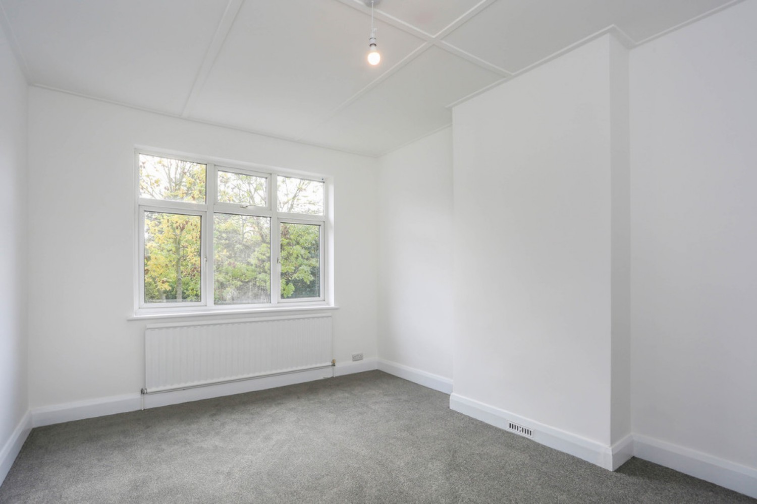 3 bedroom House for Letting Waverley Avenue, Sutton