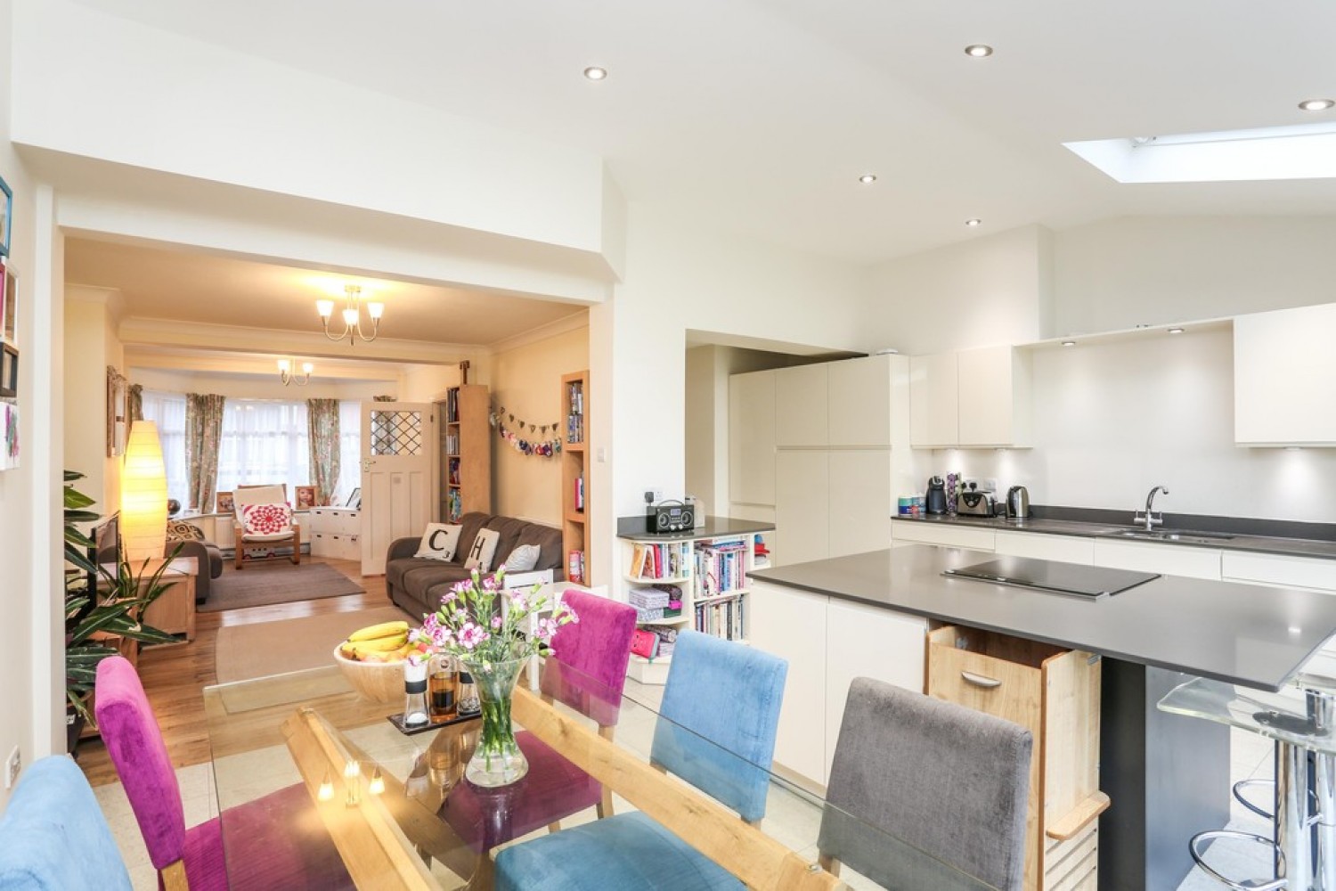 3 bedroom House for Sale Aragon Road, Morden,SM4