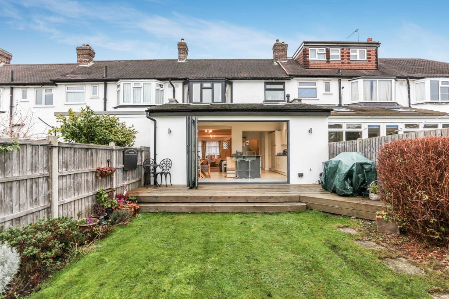 3 bedroom House for Sale Aragon Road, Morden,SM4