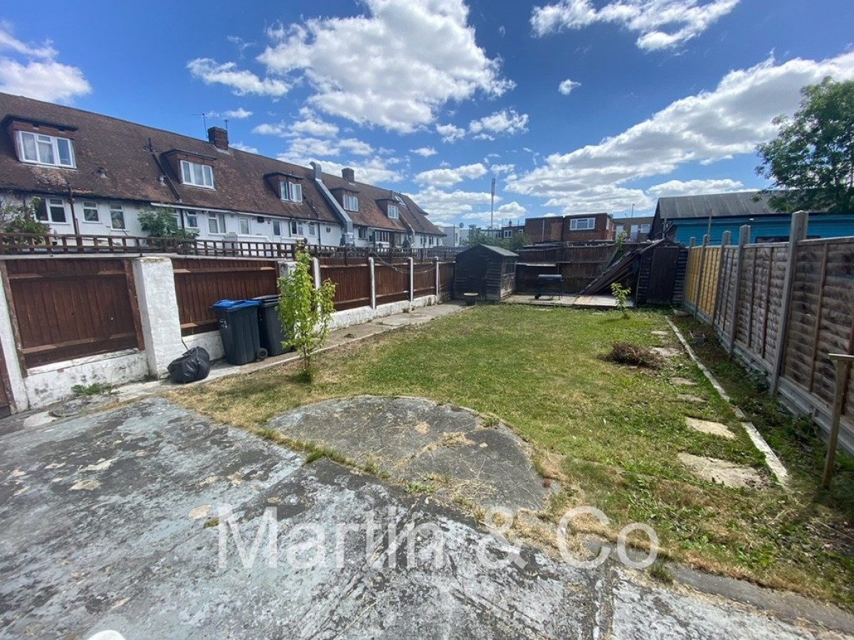 Dudley Drive, Morden, SM4