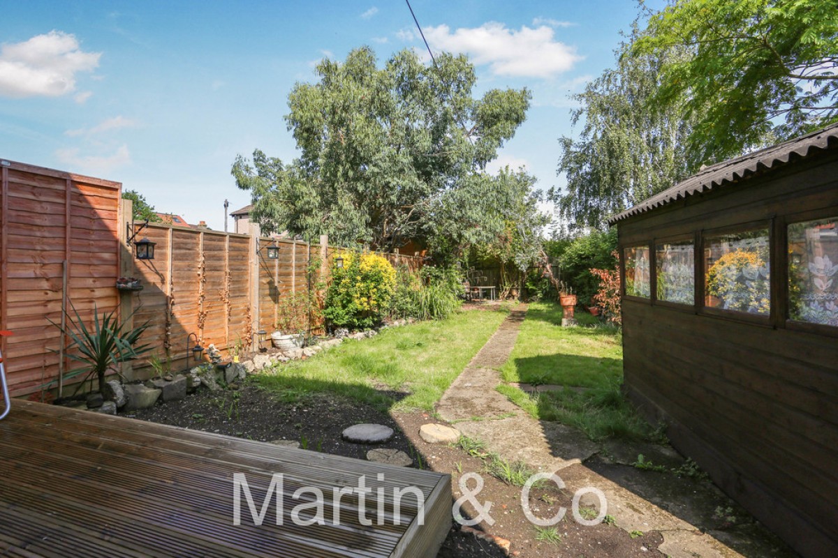 Paget Avenue, Sutton, SM1