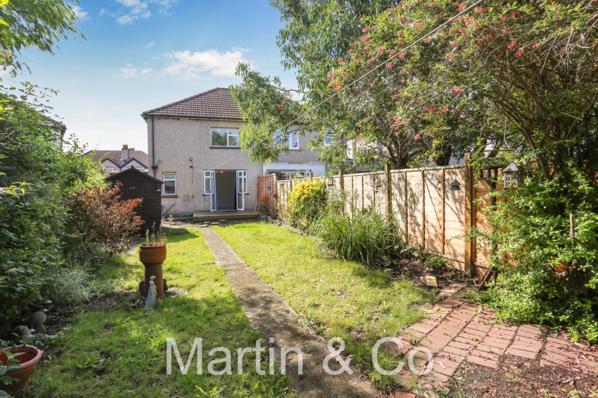 Paget Avenue, Sutton, SM1