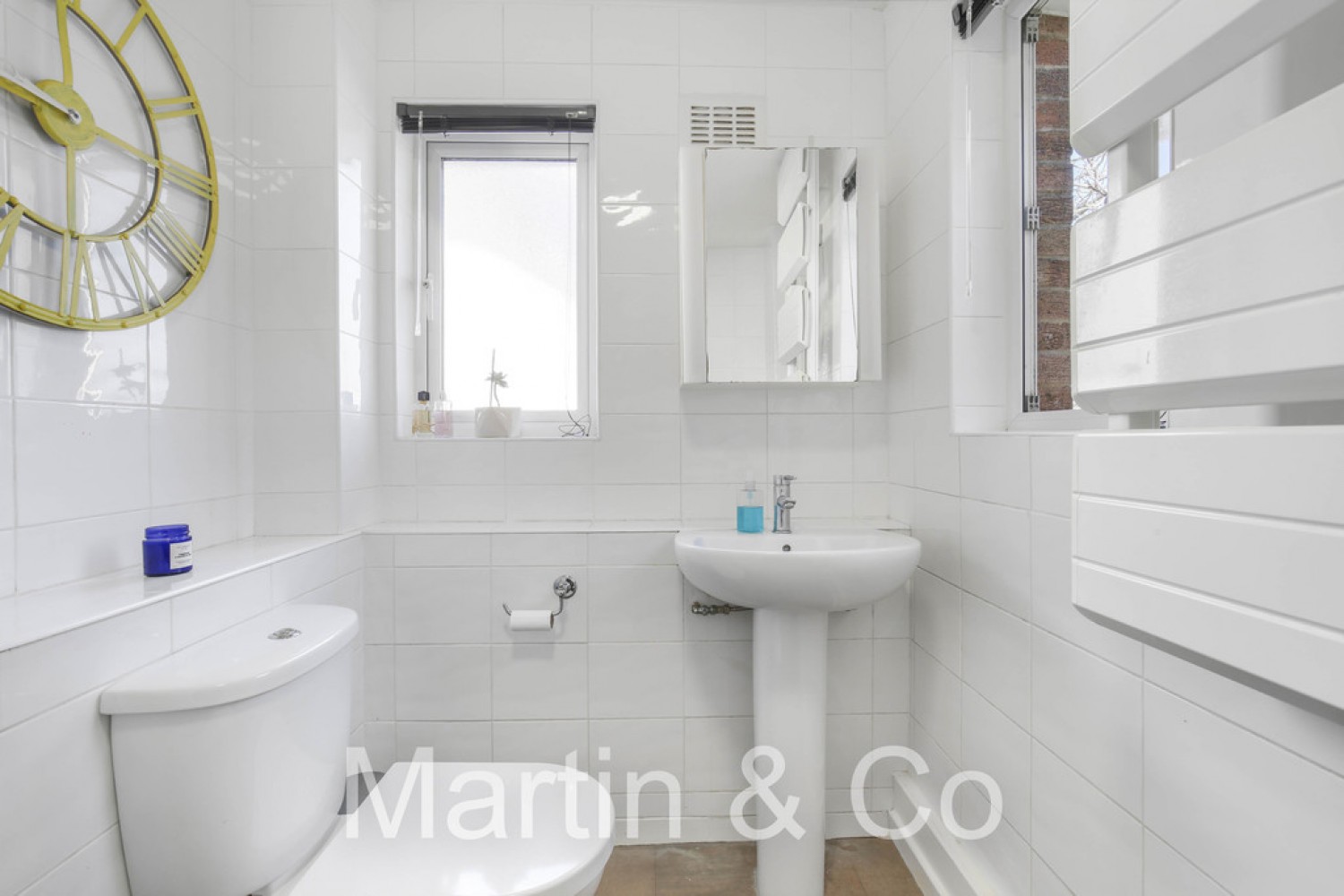 2 bedroom House for Sale Ash Road, Sutton, SM3