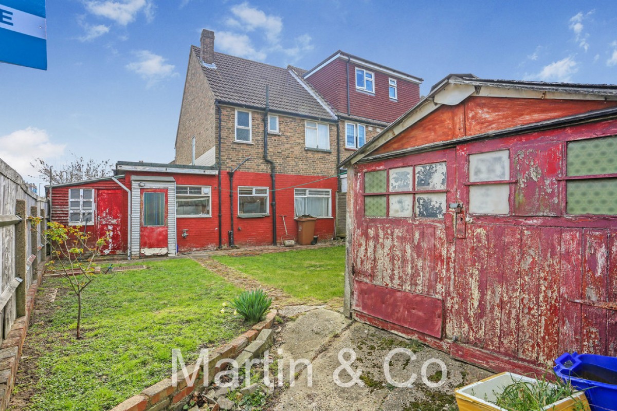 Lingfield Road, Worcester Park, KT4