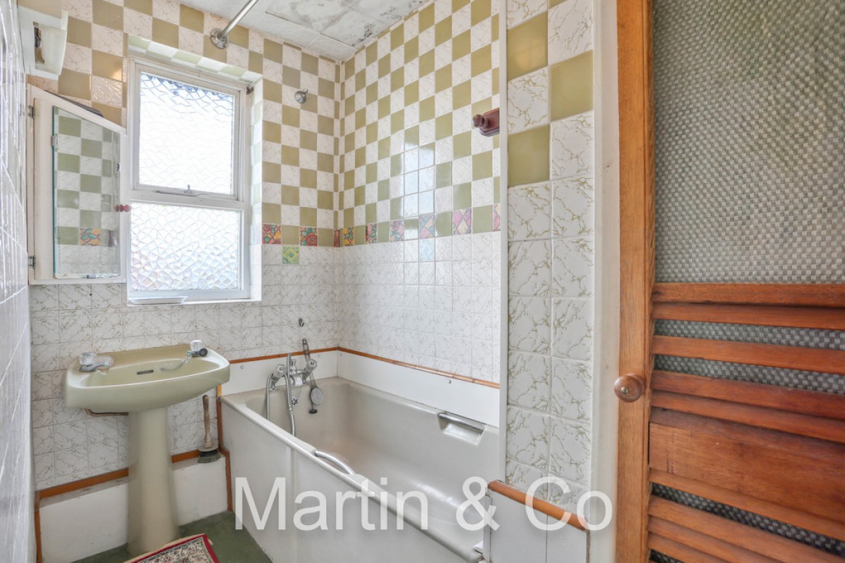 Lingfield Road, Worcester Park, KT4