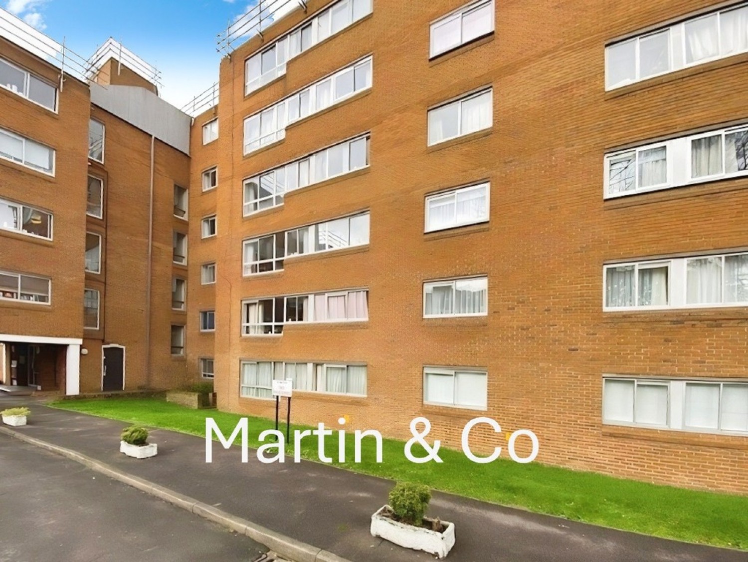 2 bedroom Flat for Sale Grove Road, Sutton, SM1