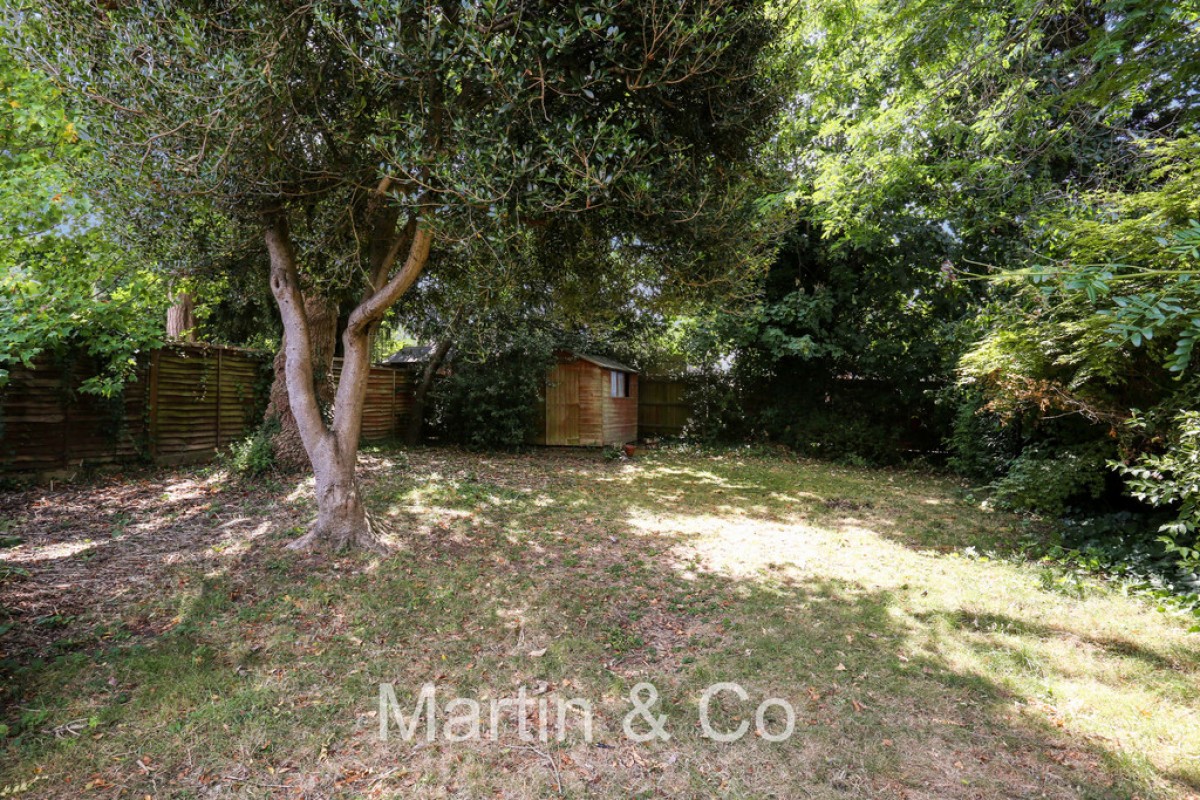 Leslie Gardens, Sutton, SM2