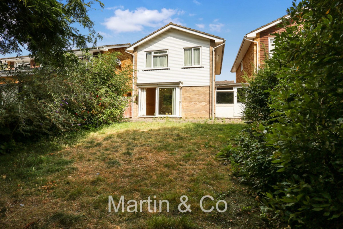Leslie Gardens, Sutton, SM2