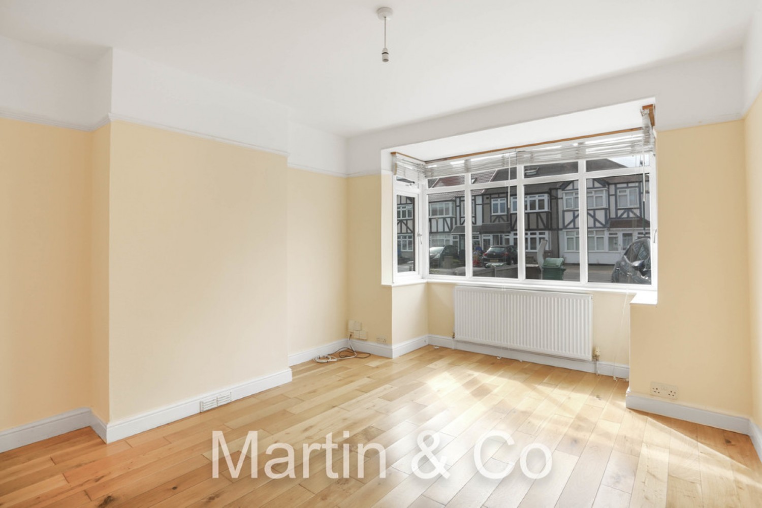 3 bedroom House for Sale Chatsworth Road, Sutton, Cheam, SM3 SM3