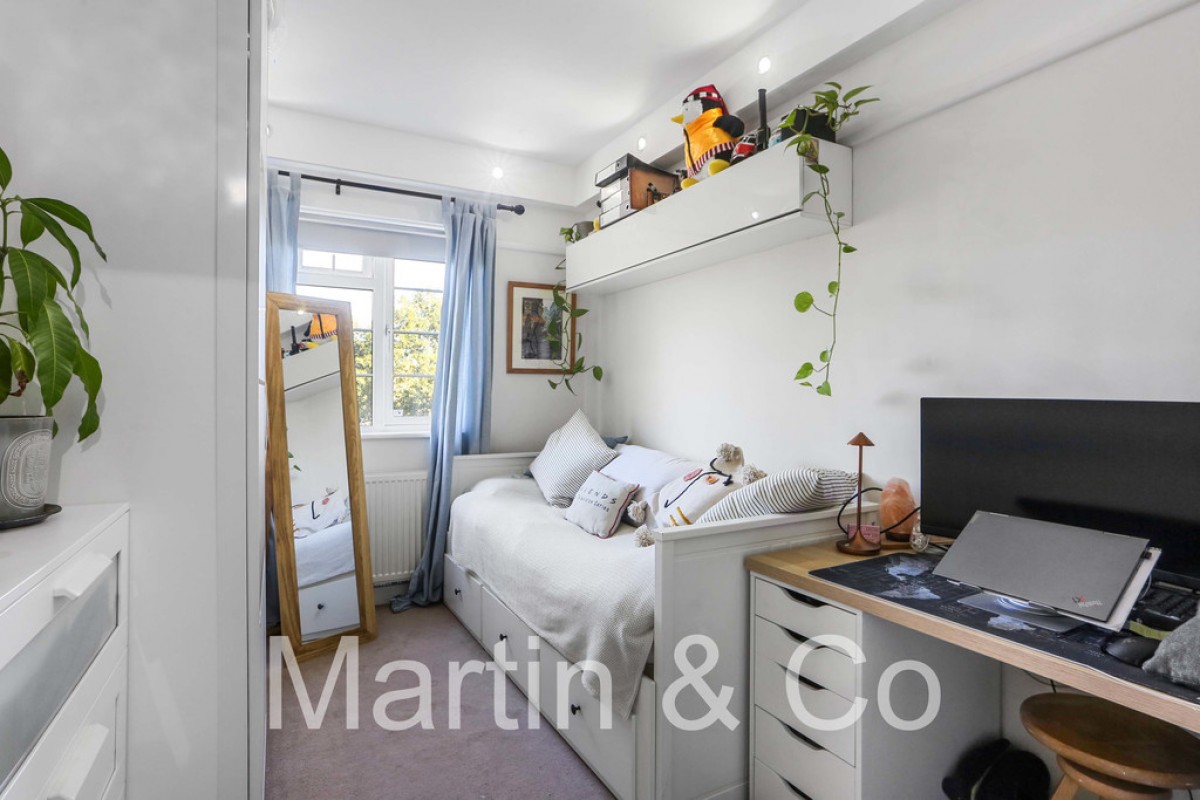 Bushey Road, Raynes Park, SW20