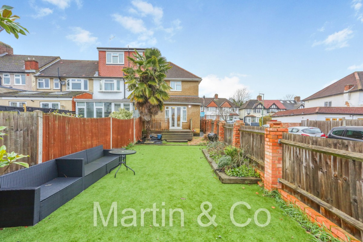 Woodstock Rise, Sutton, SM3