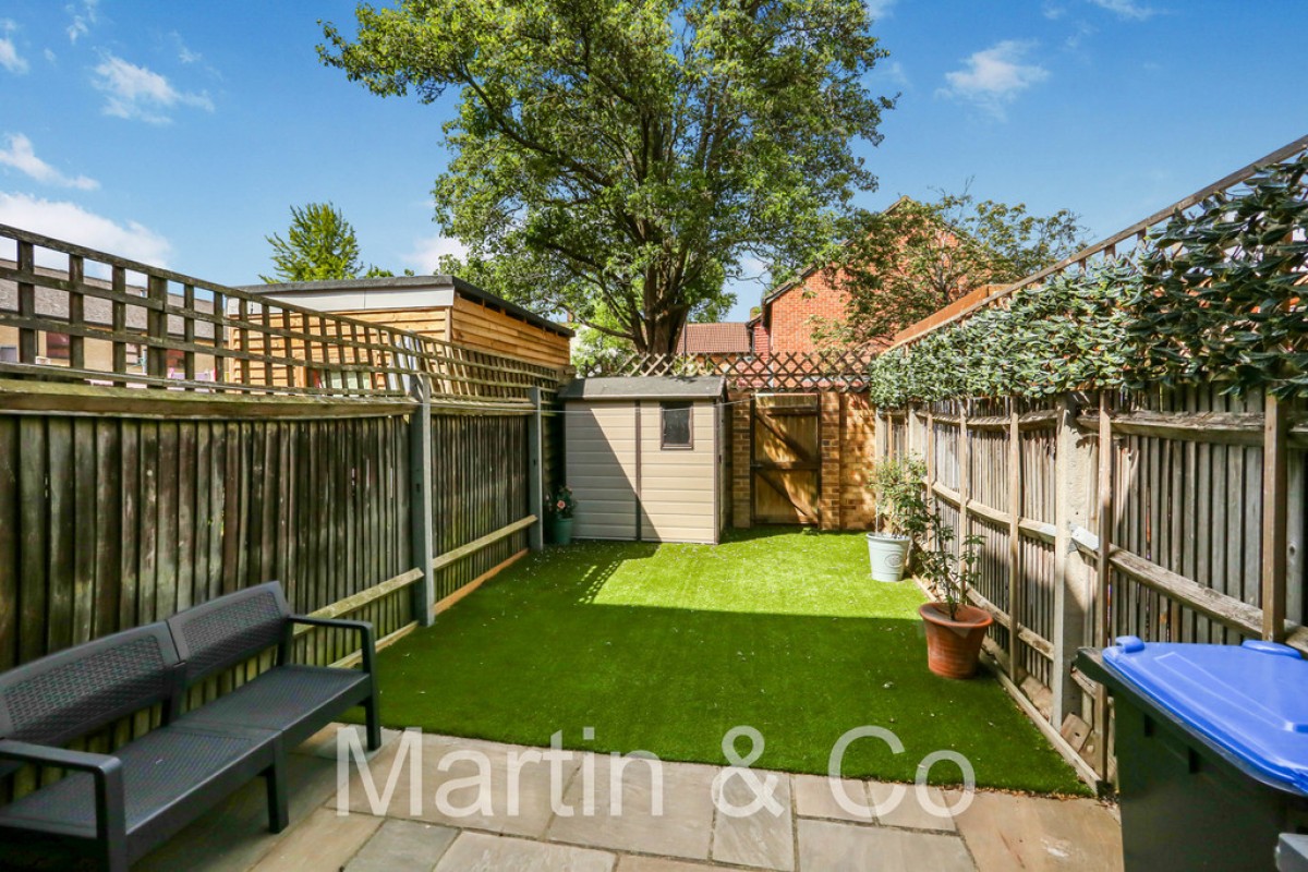 Connaught Gardens, Morden, SM4