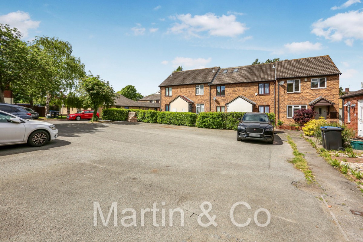 Connaught Gardens, Morden, SM4