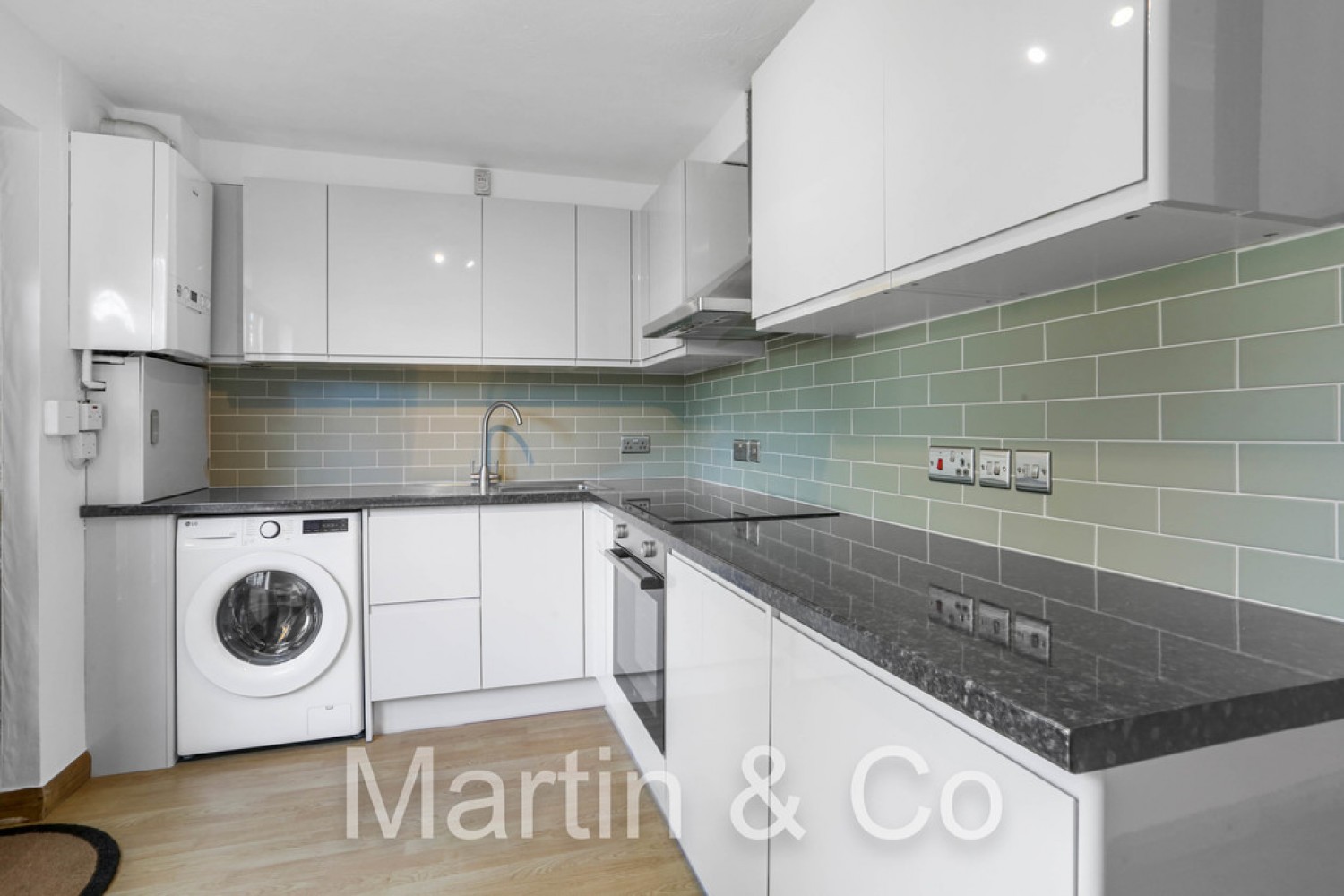 2 bedroom House for Letting Connaught Gardens, Morden, SM4