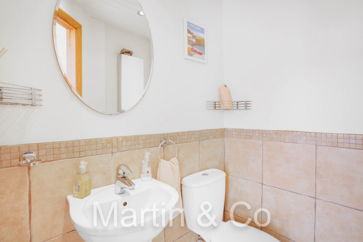 Ash Road, Sutton, Cheam, SM3
