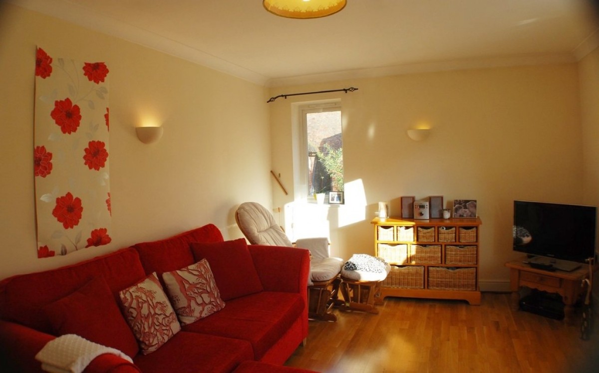 The Lyons, Tonbridge