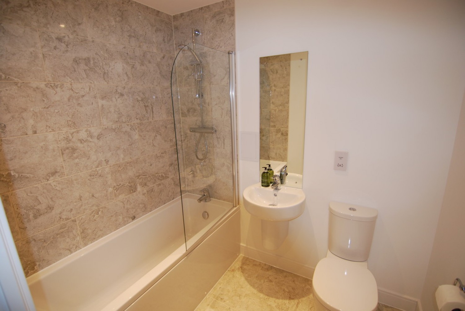 2 bedroom Flat for Letting Sovereign Way, Tonbridge