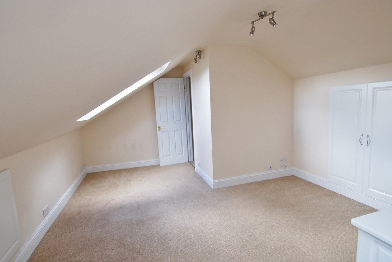 2 bedroom Bungalow for Letting Higham Lane, Tonbridge