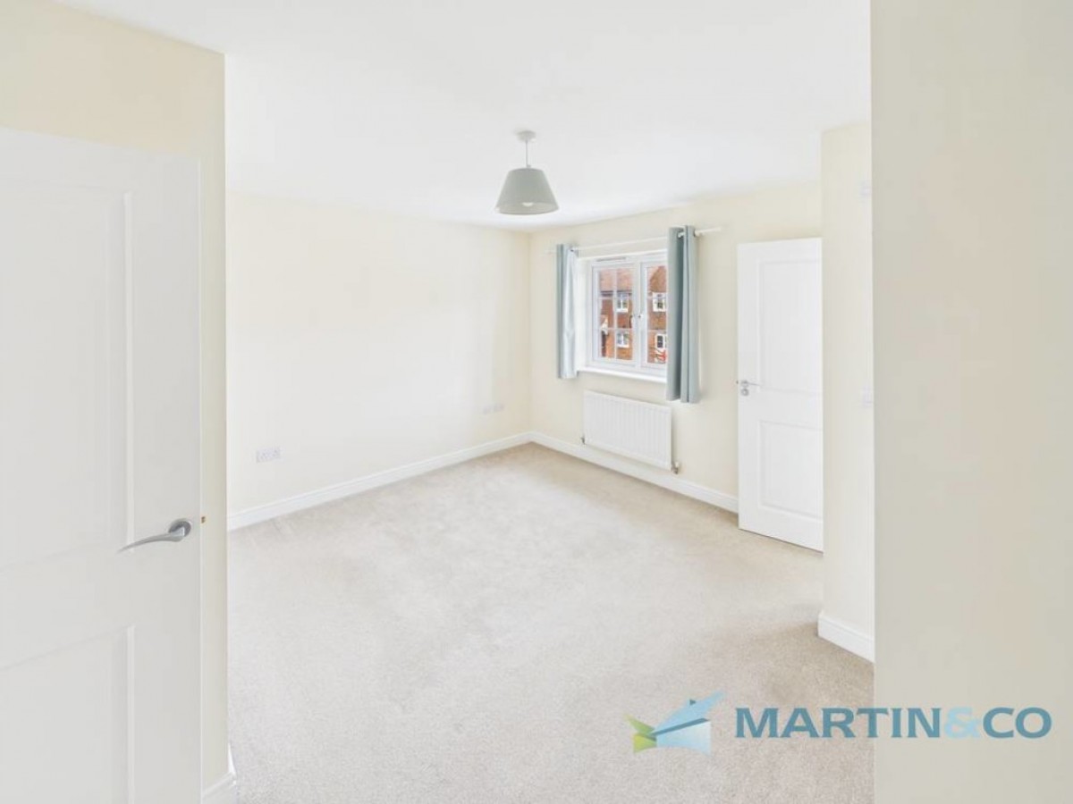 Thiepval Drive, Somerhill Green