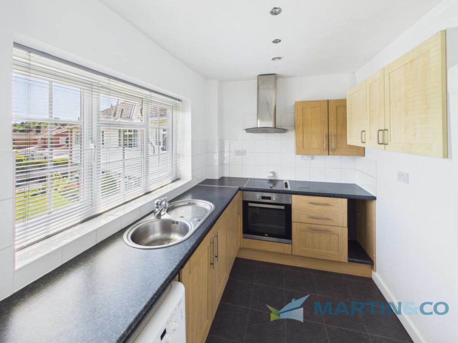 2 bedroom Flat for Letting Cramptons Road, Sevenoaks