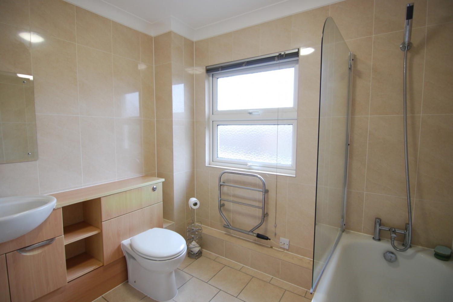 2 bedroom Flat for Letting St Eanswythes Court