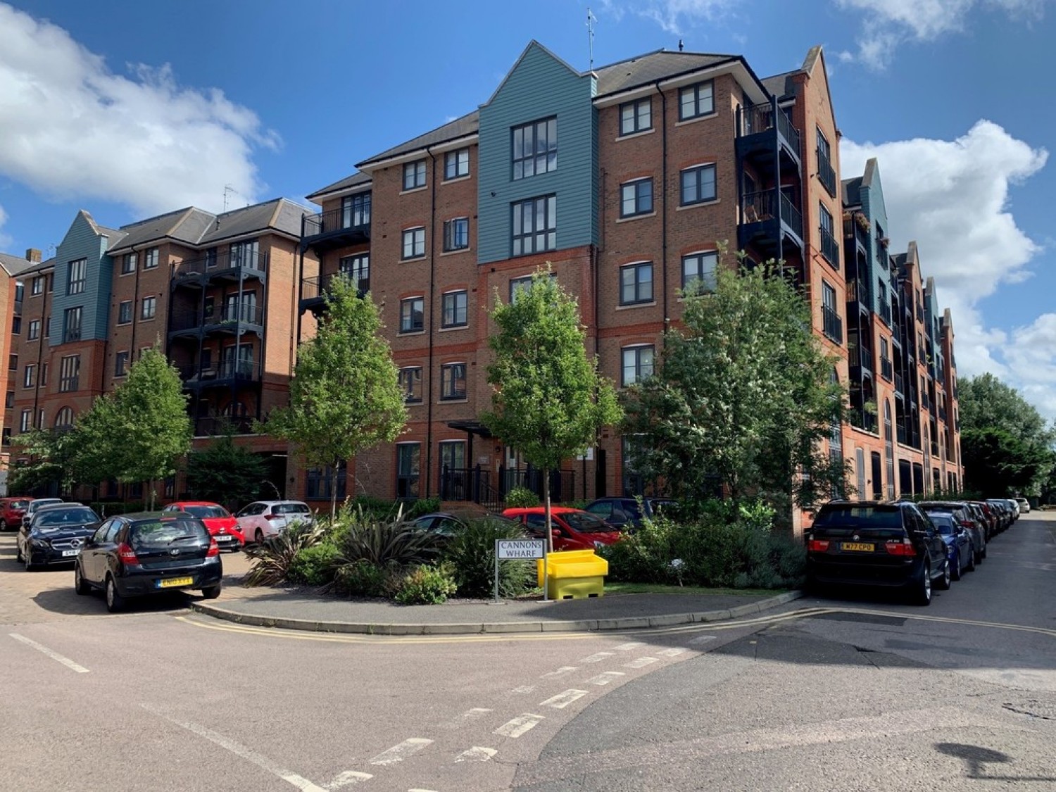 2 bedroom Flat for Letting Cannons Wharf