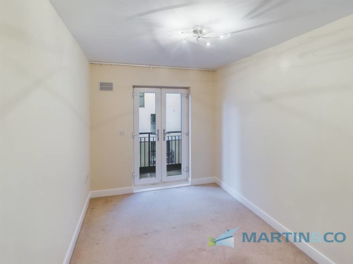 2 bedroom Flat for Letting Cannons Wharf