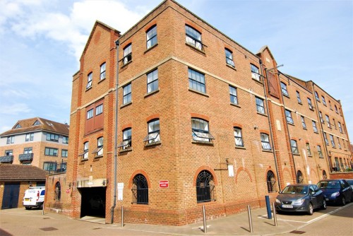 Medway Wharf Road