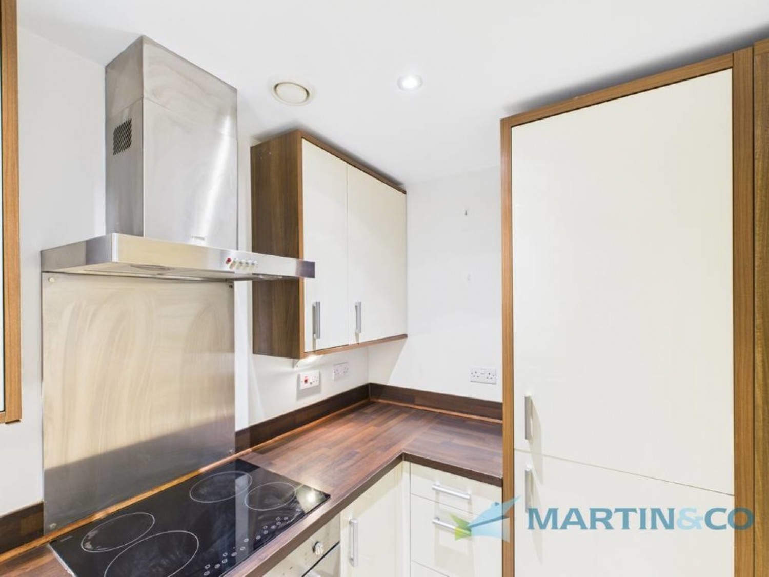 2 bedroom Flat in Medway Wharf Road, Tonbridge