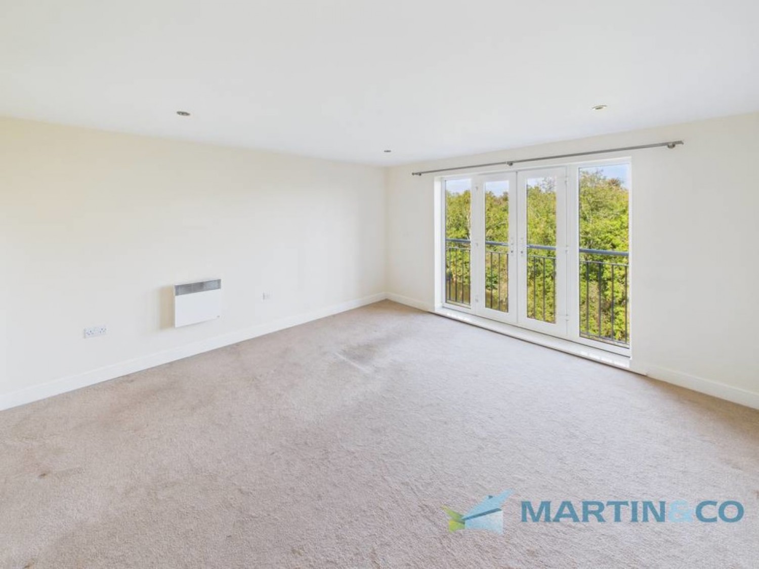 2 bedroom Flat in Medway Wharf Road, Tonbridge