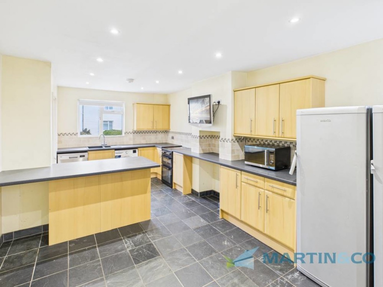 3 bedroom House in Pembroke Road