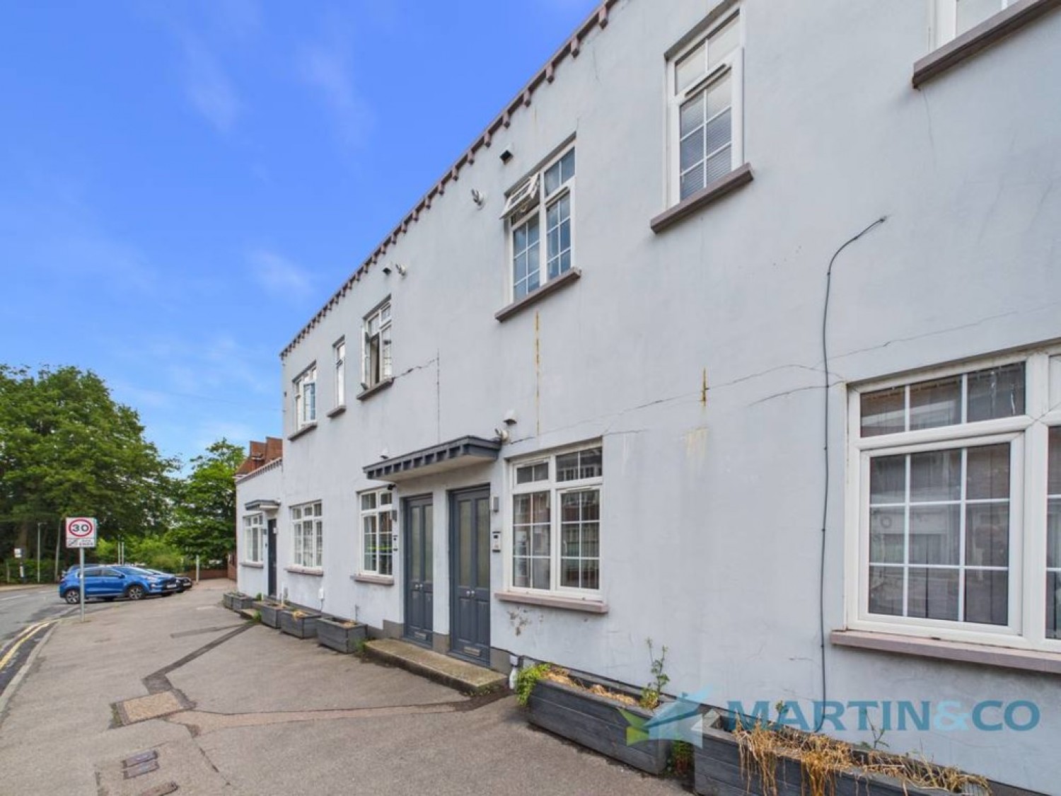 2 bedroom Flat for Auction High Street, Edenbridge, Kent
