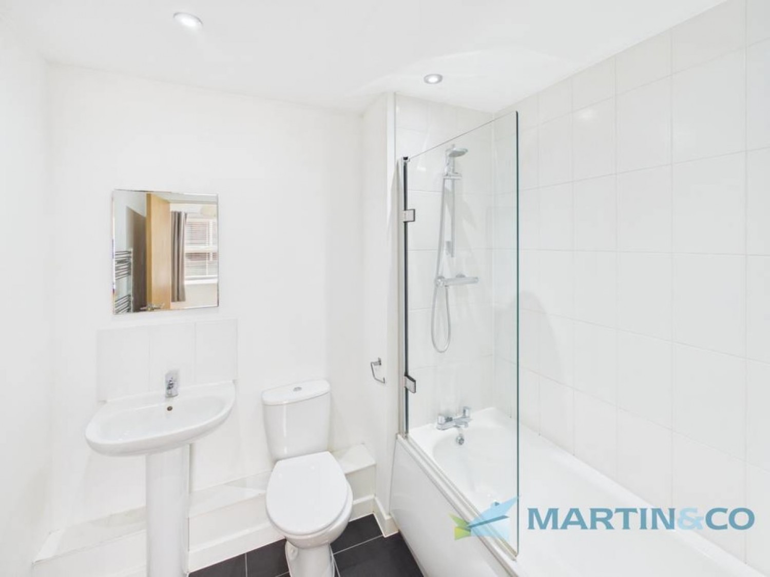 2 bedroom Flat for Letting Taylor Close, Tonbridge, Kent