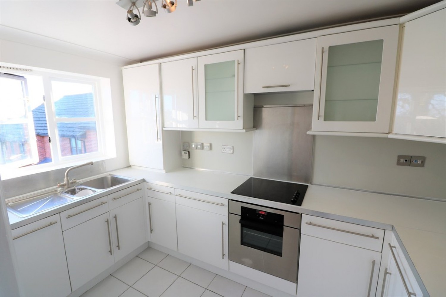 2 bedroom Flat for Letting South Norwood, London, Greater London