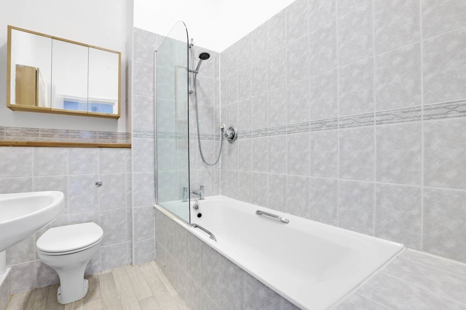 2 bedroom Flat for Letting Belvedere Road