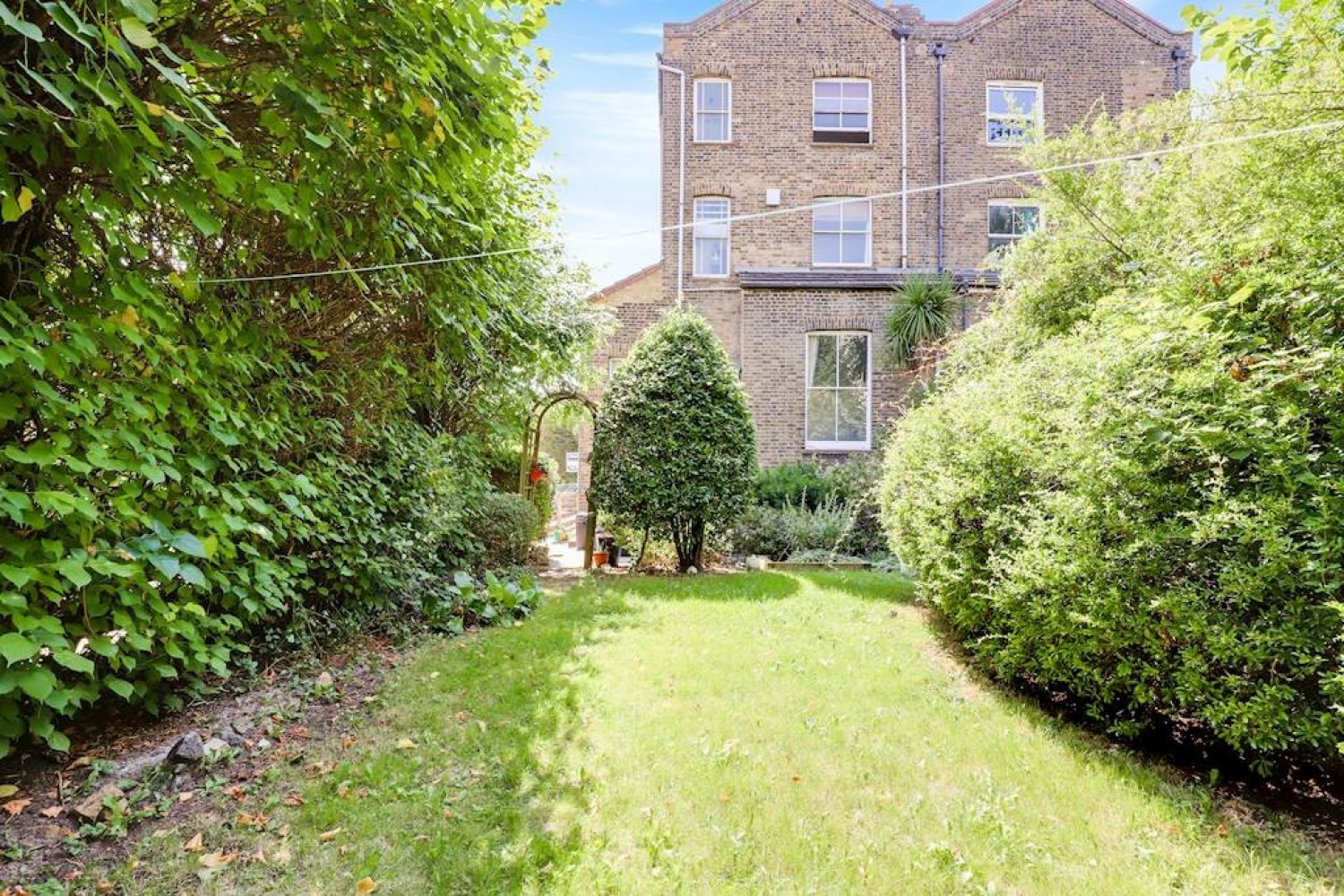 2 bedroom Flat for Letting Belvedere Road