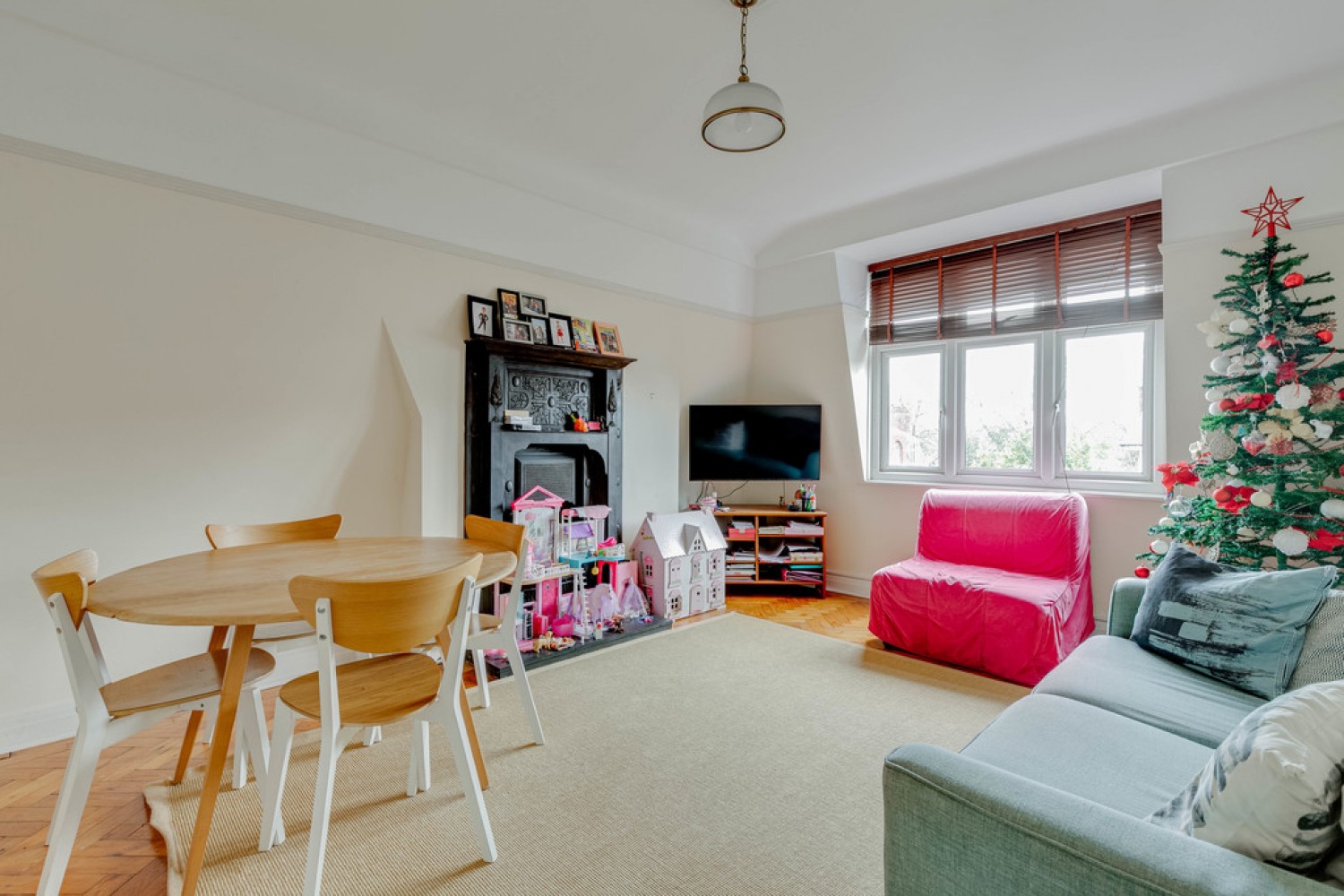 2 bedroom Flat in Upper Norwood, London