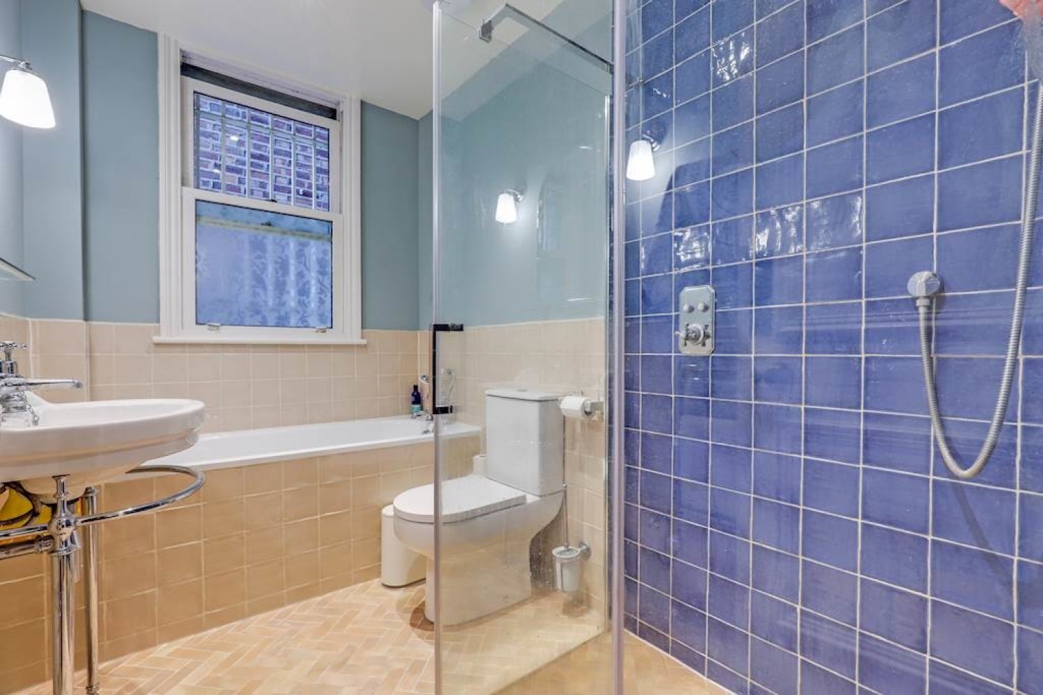 2 bedroom Flat in Crystal Palace, London, Greater London