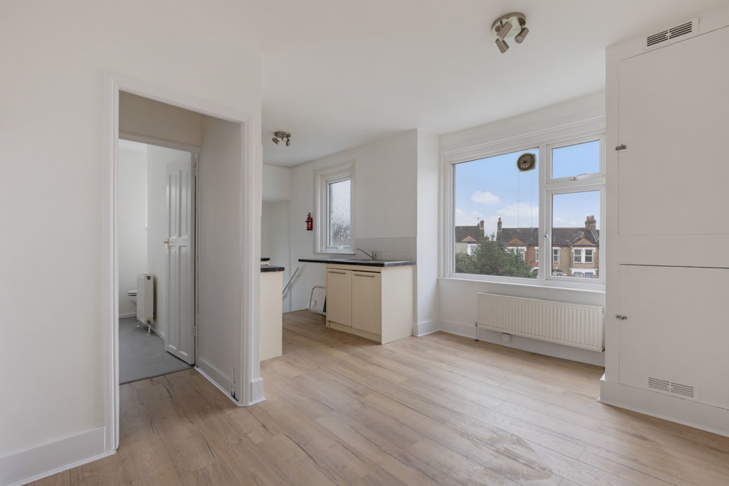 3 bedroom Flat for Sale Thornton Heath, London, Greater London