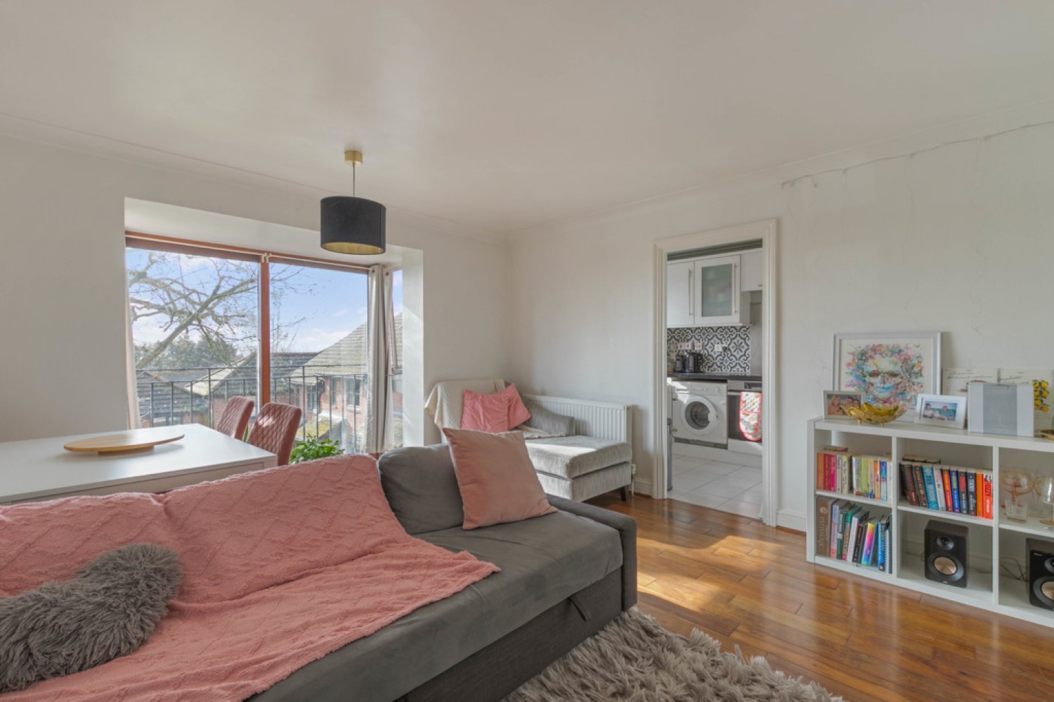 2 bedroom Flat for Sale South Norwood, London, Greater London