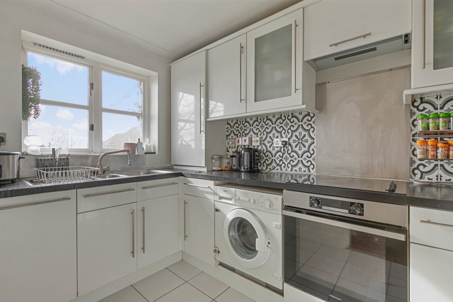 2 bedroom Flat for Sale South Norwood, London, Greater London