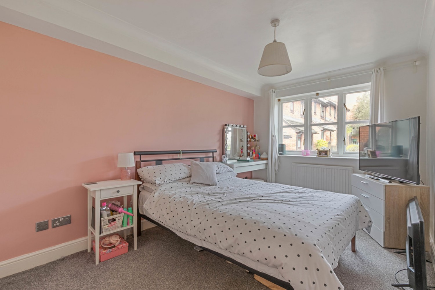 2 bedroom Flat for Sale South Norwood, London, Greater London
