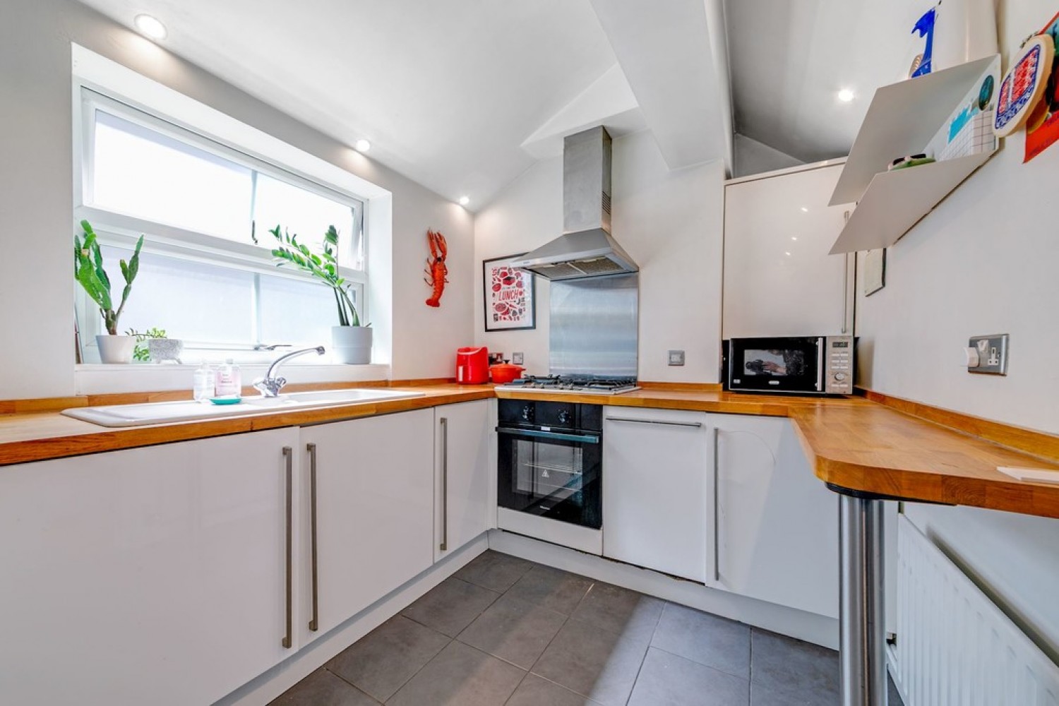 1 bedroom Flat for Sale South Norwood, London, Greater London