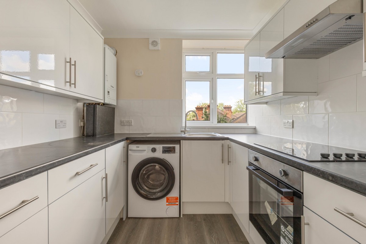 Lawrie Park Rd, 77 Lawrie Park Rd, Sydenham, London