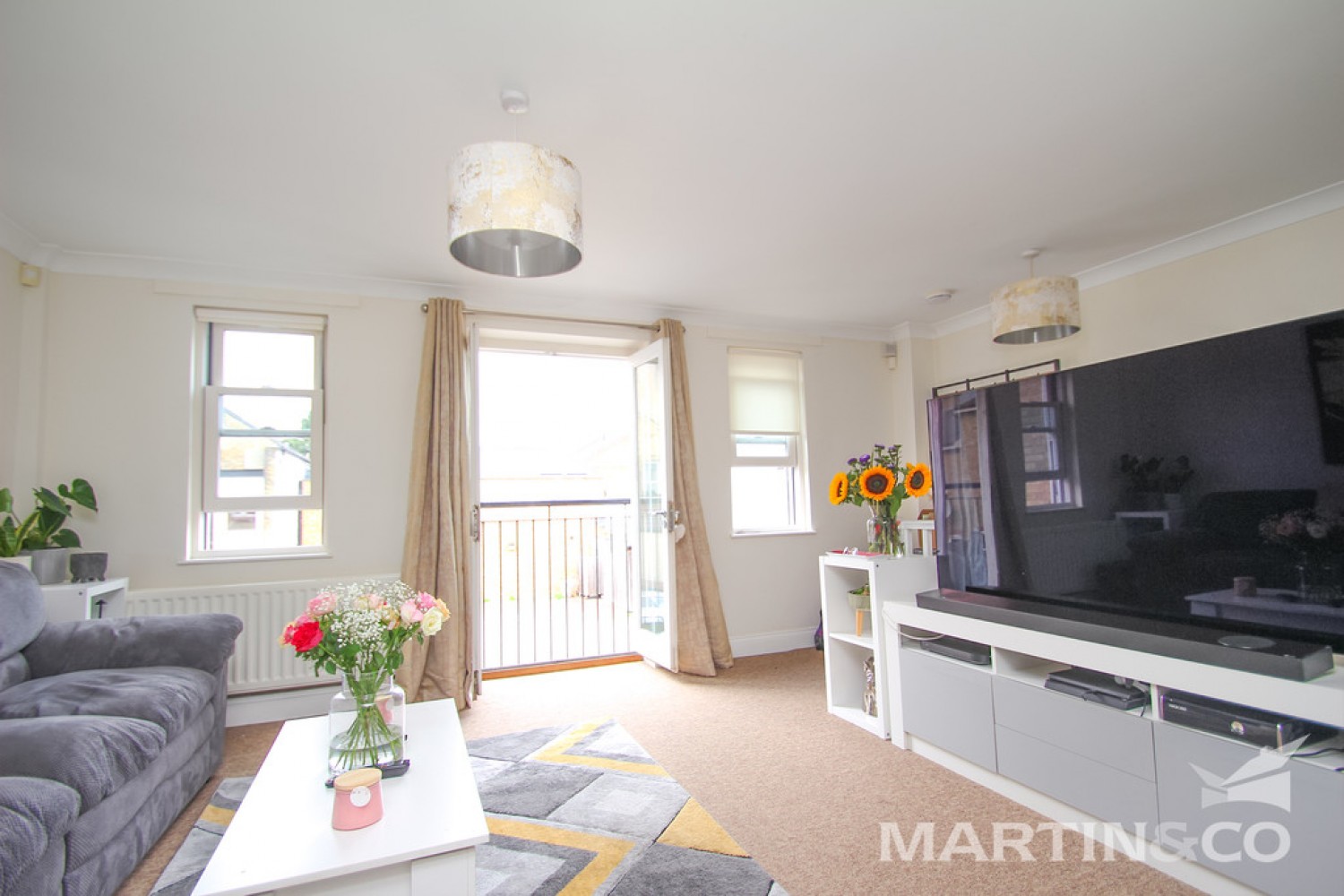 2 bedroom Flat in King Charles Court, Moulsham Street, Chelmsford