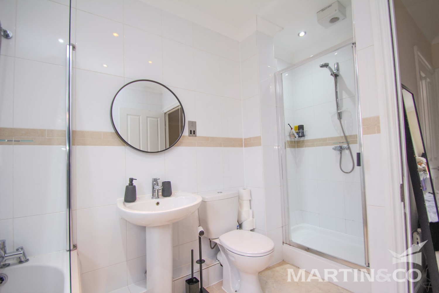 2 bedroom Flat in King Charles Court, Moulsham Street, Chelmsford